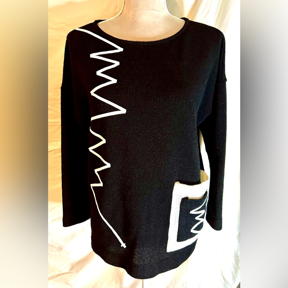 Retro Terra Black, White Zig-Zag Geometric Sweater, Size L